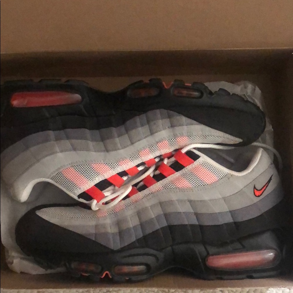 2009 Air Max 95- black/orange